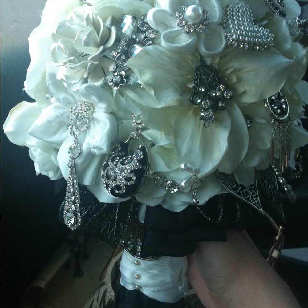 Elegant Silver and White Floral Brooch Bouquet